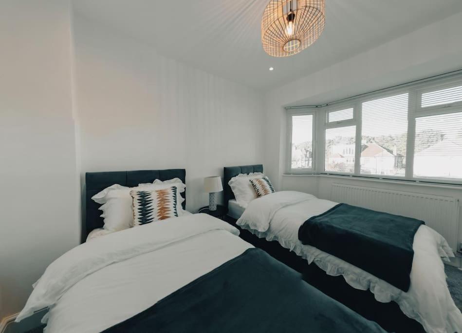 Homely & Peaceful Living Space Morden  Eksteriør bilde