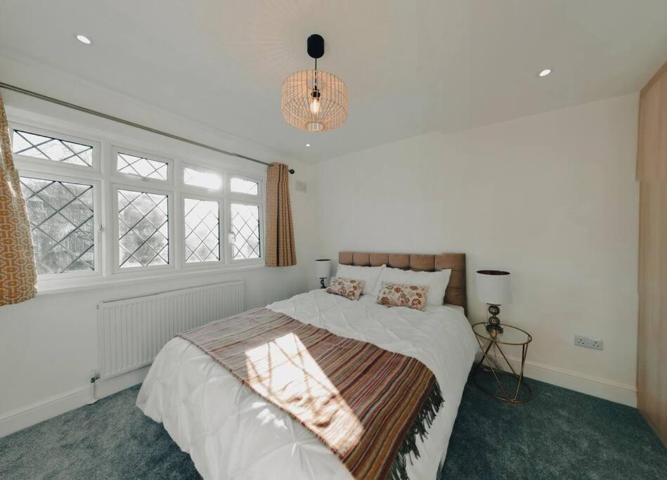 Homely & Peaceful Living Space Morden  Eksteriør bilde